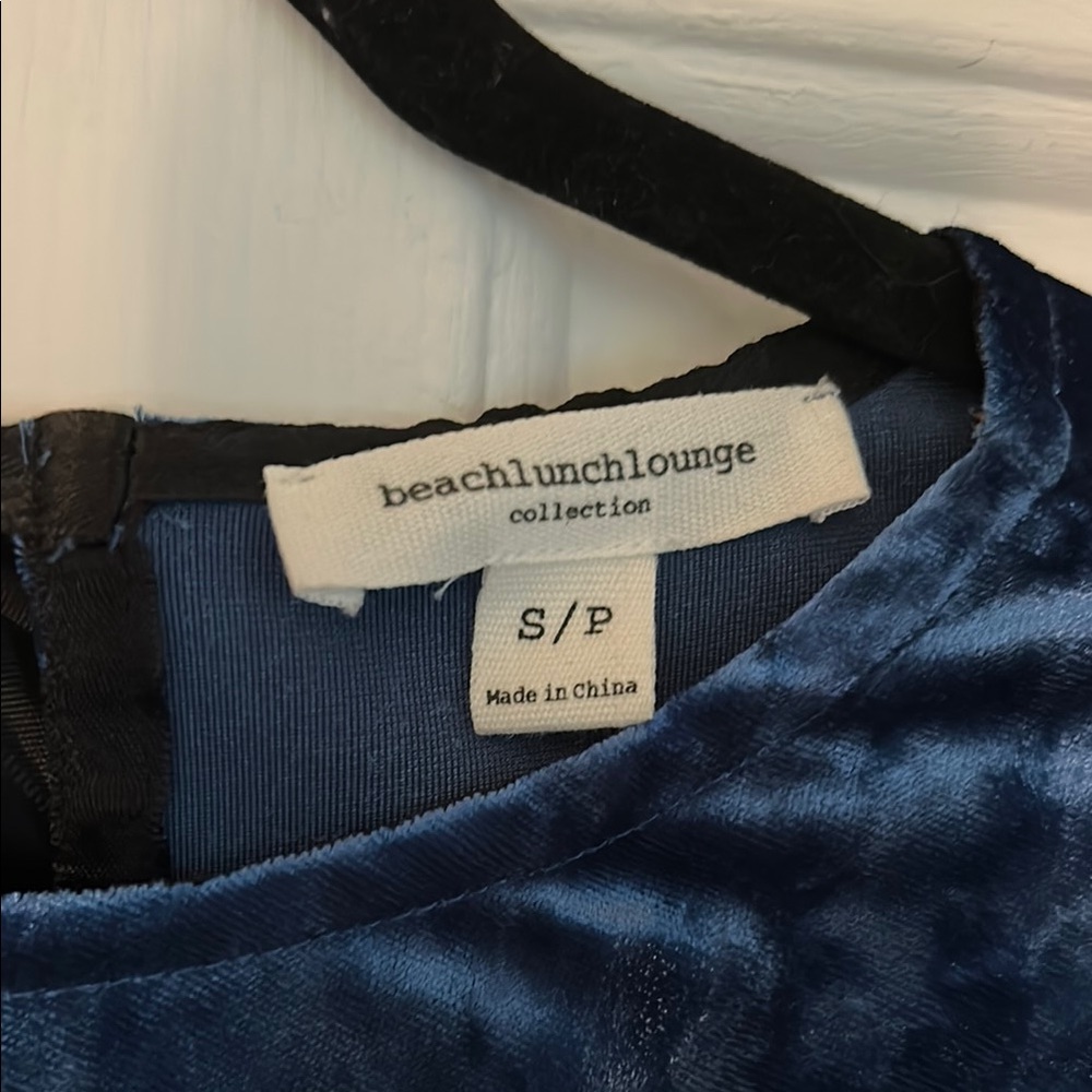 Beachlunchlounge blue crushed Velvet Women's Top - Picture 2 of 4